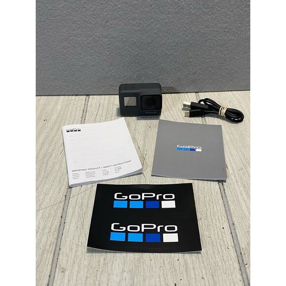 GoPro Hero5 Black 12MP Action Camera CHDHX-501 - Picture 1 of 10